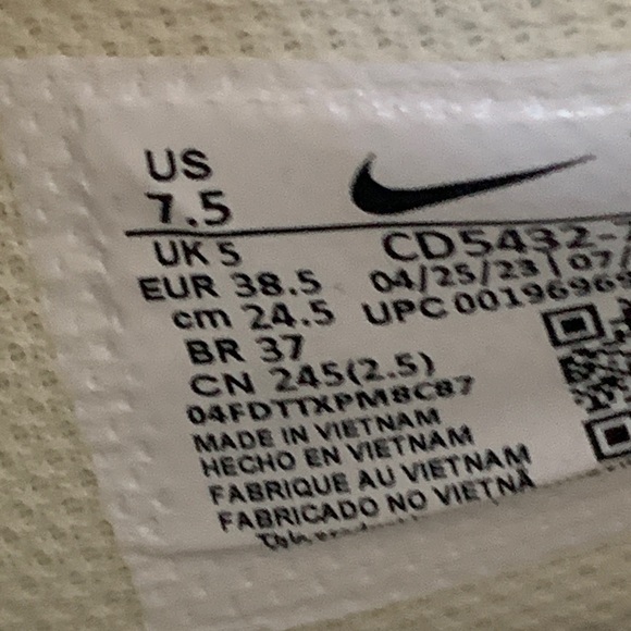 Nike Air Max Excee  Yellow and Lime sneakers. - Picture 10 of 11